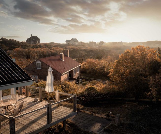 hoogte uitzichtfoto van achtertuin en dal
