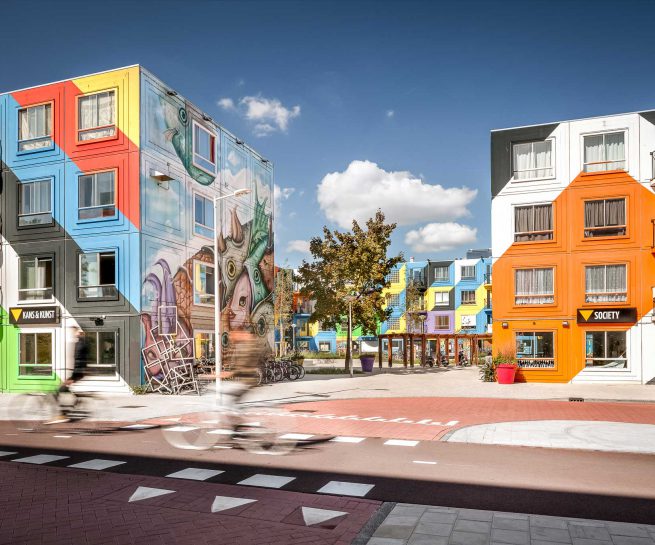 gekleurde gebouwen broedplaats