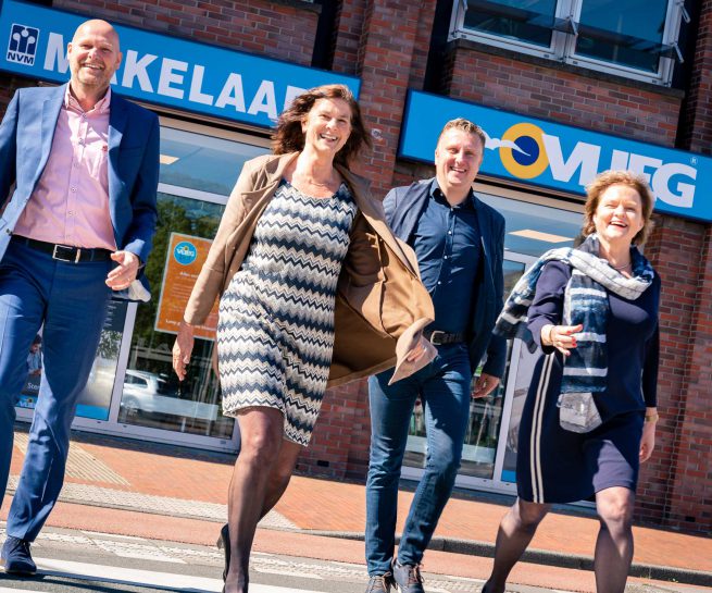 foto makelaars lopend